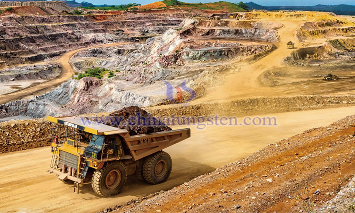 洛陽鉬業(yè)礦山圖片