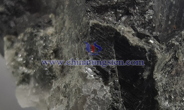 tungsten ore image
