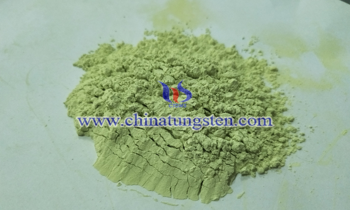 太陽(yáng)の部屋の斷熱ガラスコーティング畫像に適用されたナノ三酸化タングステン