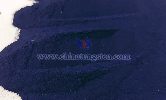 自動車用斷熱ガラス用紫色酸化タングステン
