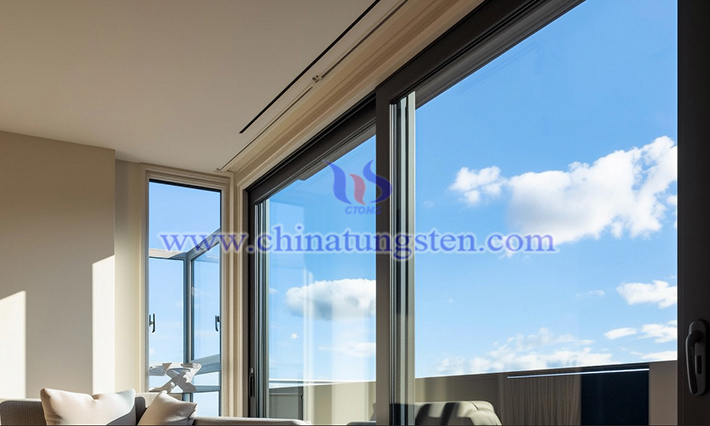 省エネ?環(huán)境に優(yōu)しいガラスのための紫色酸化タングステンナノ粒子