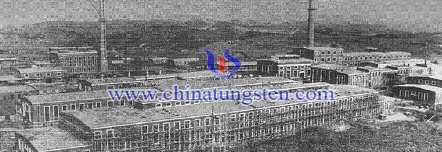 1955年3月，開工建設中的廠房